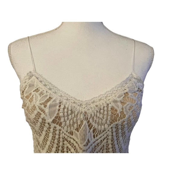 Signature 8 ivory cropped crochet spaghetti strap top size Small - Picture 4 of 13